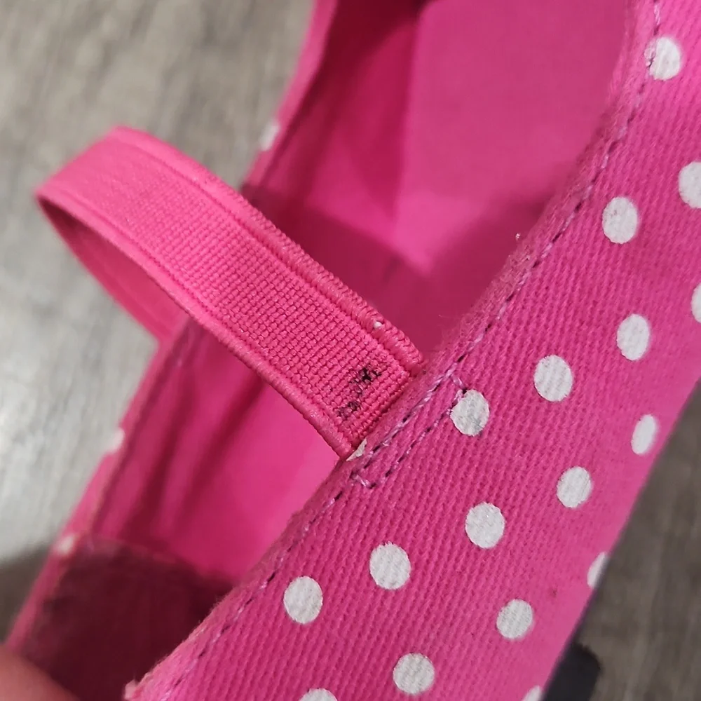 Place Pink Polka Dot Kids Shoes with Bow size 5